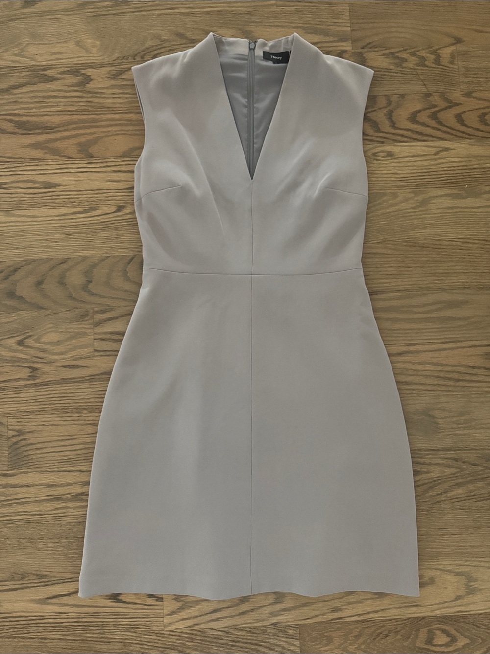Theory Light Gray Sleeveless V-Neck Sheath Dress size 4